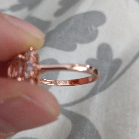 Sterling silver ring SZ 8 - Picture 3 of 5